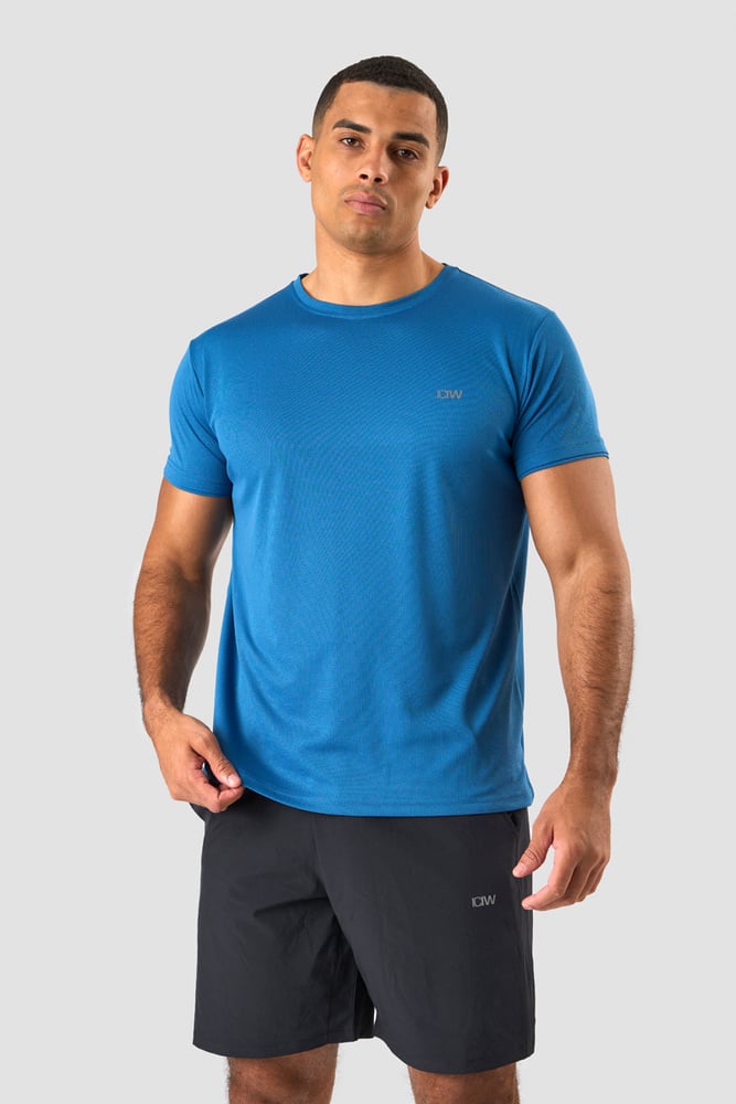 training t-shirt light blue