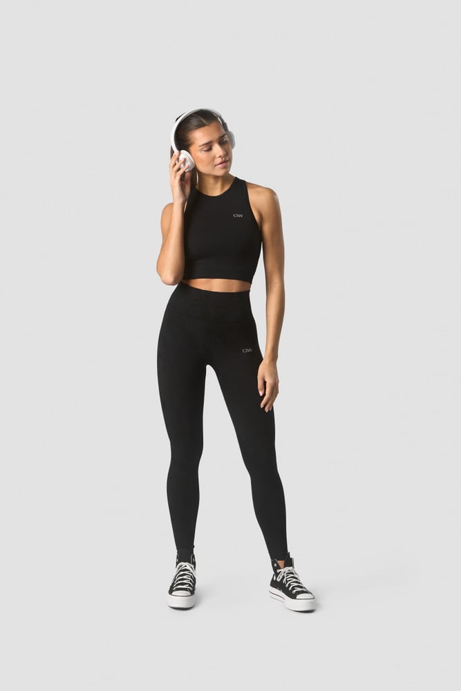 define seamless cropped tank top black