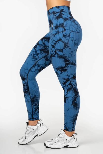 Tie Dye Scrunch Leggings - Blue - for kvinde - FAMME - Tights