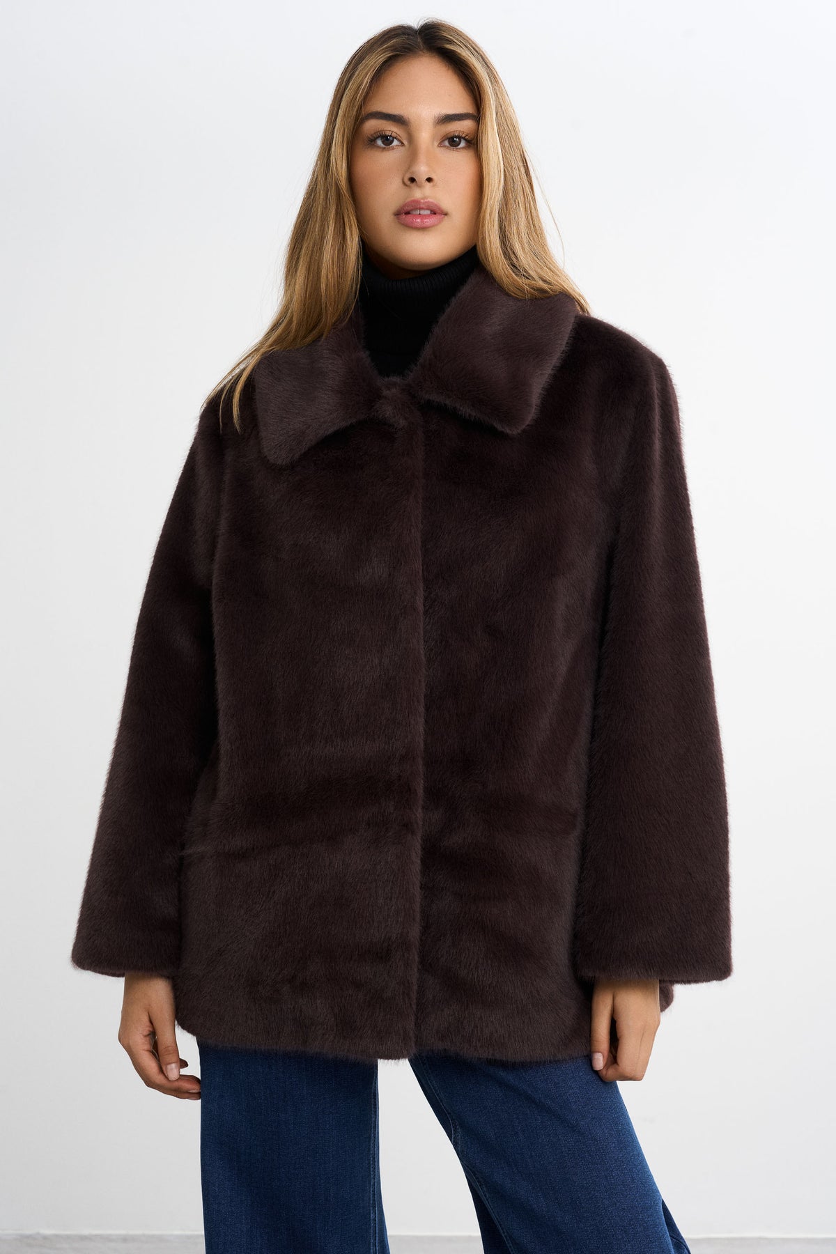 Courchevel Faux Fur -takki