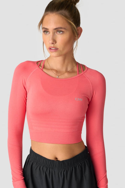 define seamless ls crop top coral