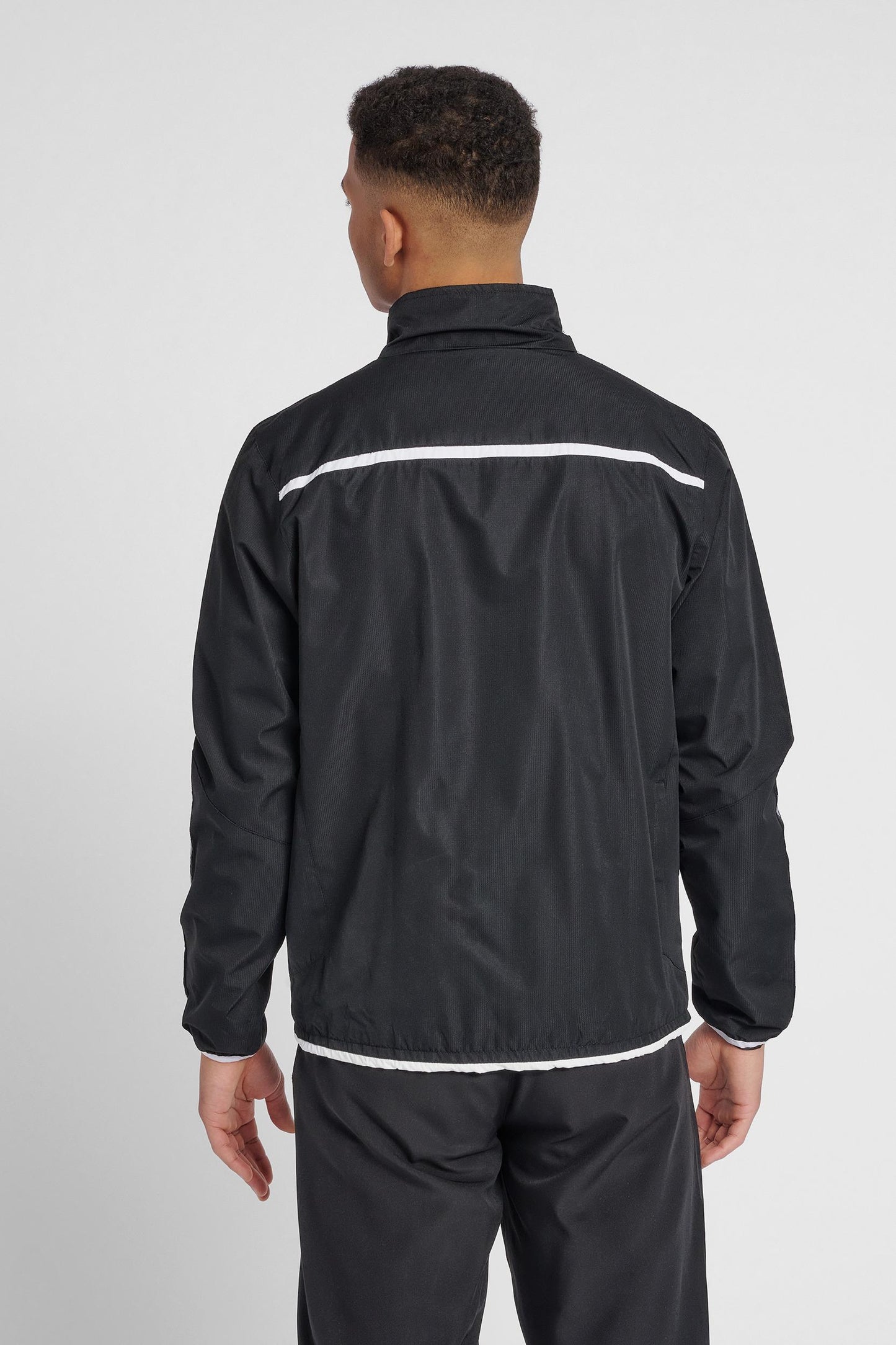 HUMMEL - Hmlauthentic Training Jacket - Black/white