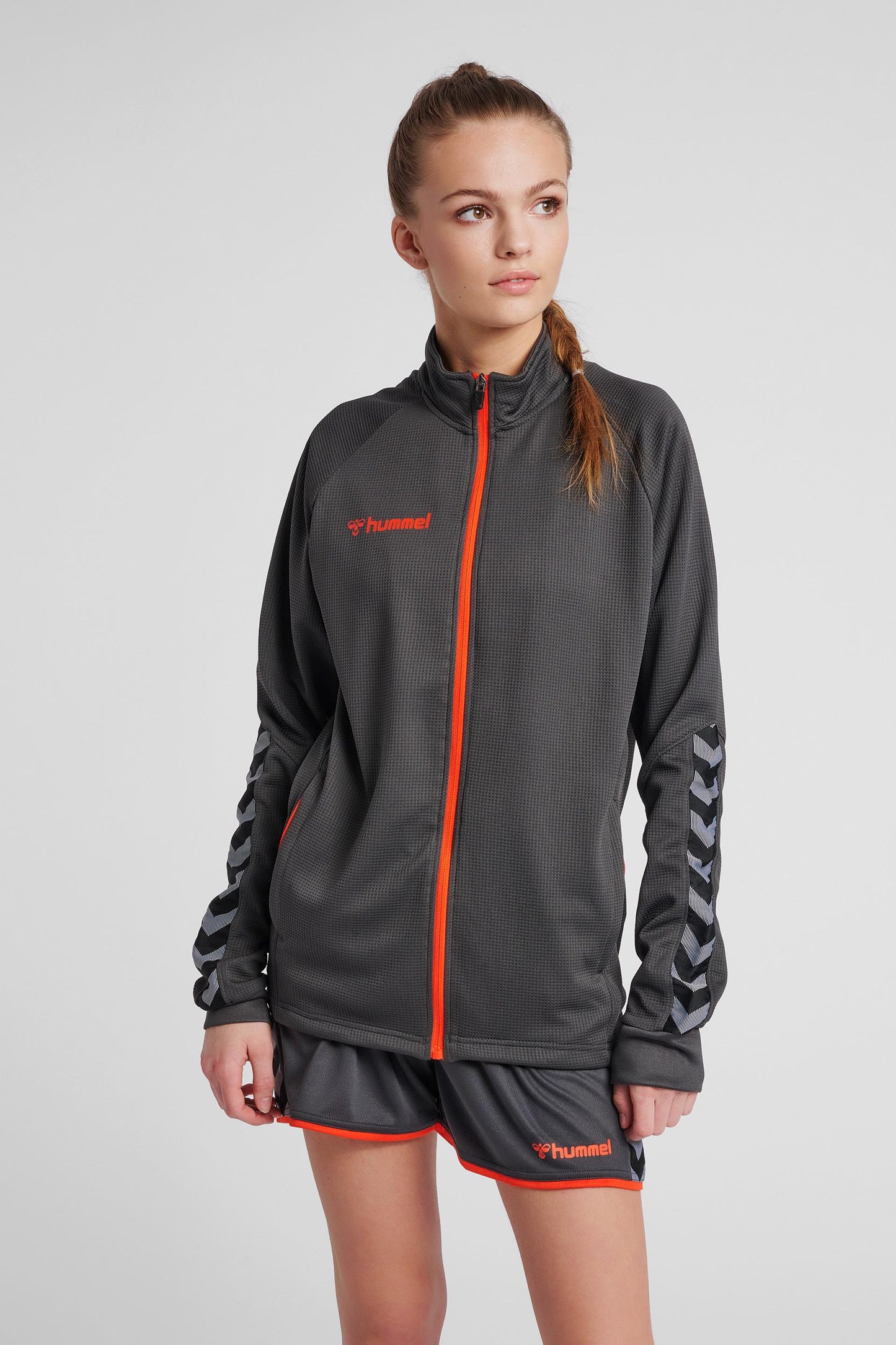 HUMMEL - Hmlauthentic Women Poly Zip Jacket - Asphalt