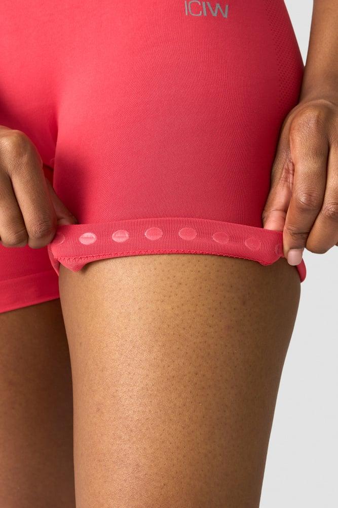 ICANIWILL - Define Seamless Pocket Shorts - Raspberry