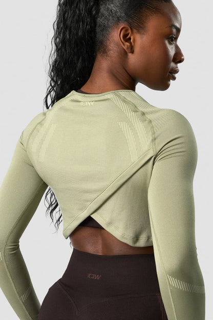 impact seamless ls crop top light leaf green