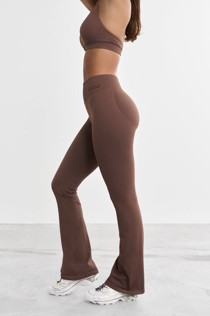 Sculpt flared-leggingsit