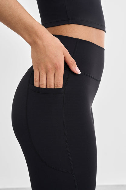 Signature flared-lahkeiset taskuleggingsit