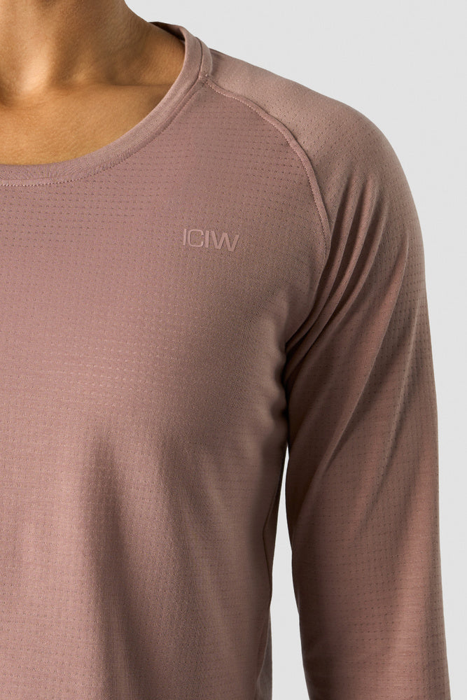 stride cropped long sleeve wmn light mauve