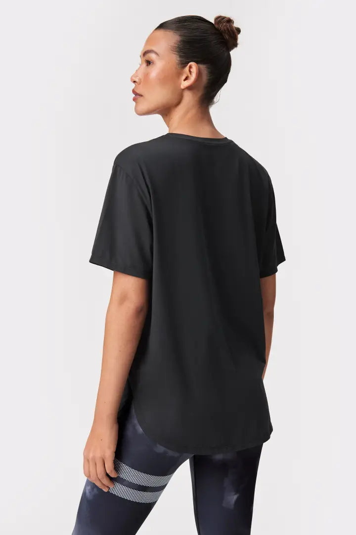 Relaxed Tee - for kvinde - STRONGER - Short Sleeves