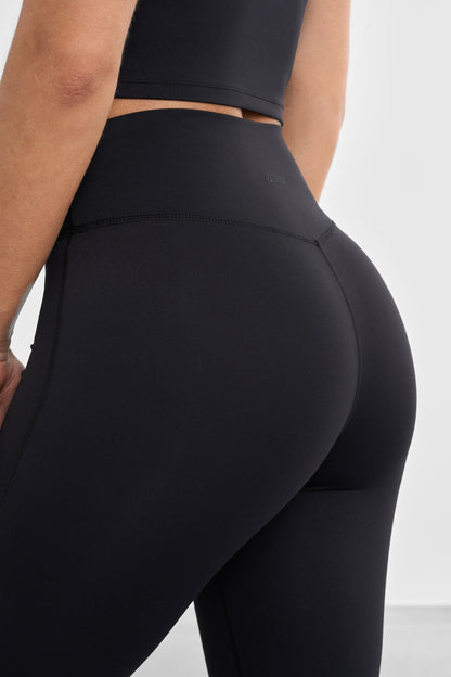 Signature Wrap -lahkeiset leggingsit